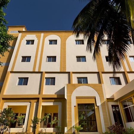Dunia Hotel Bamako Centre Buitenkant foto