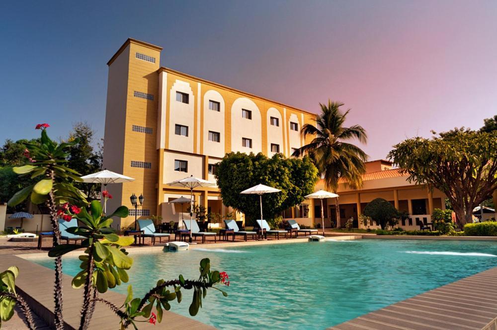 Dunia Hotel Bamako Centre Buitenkant foto