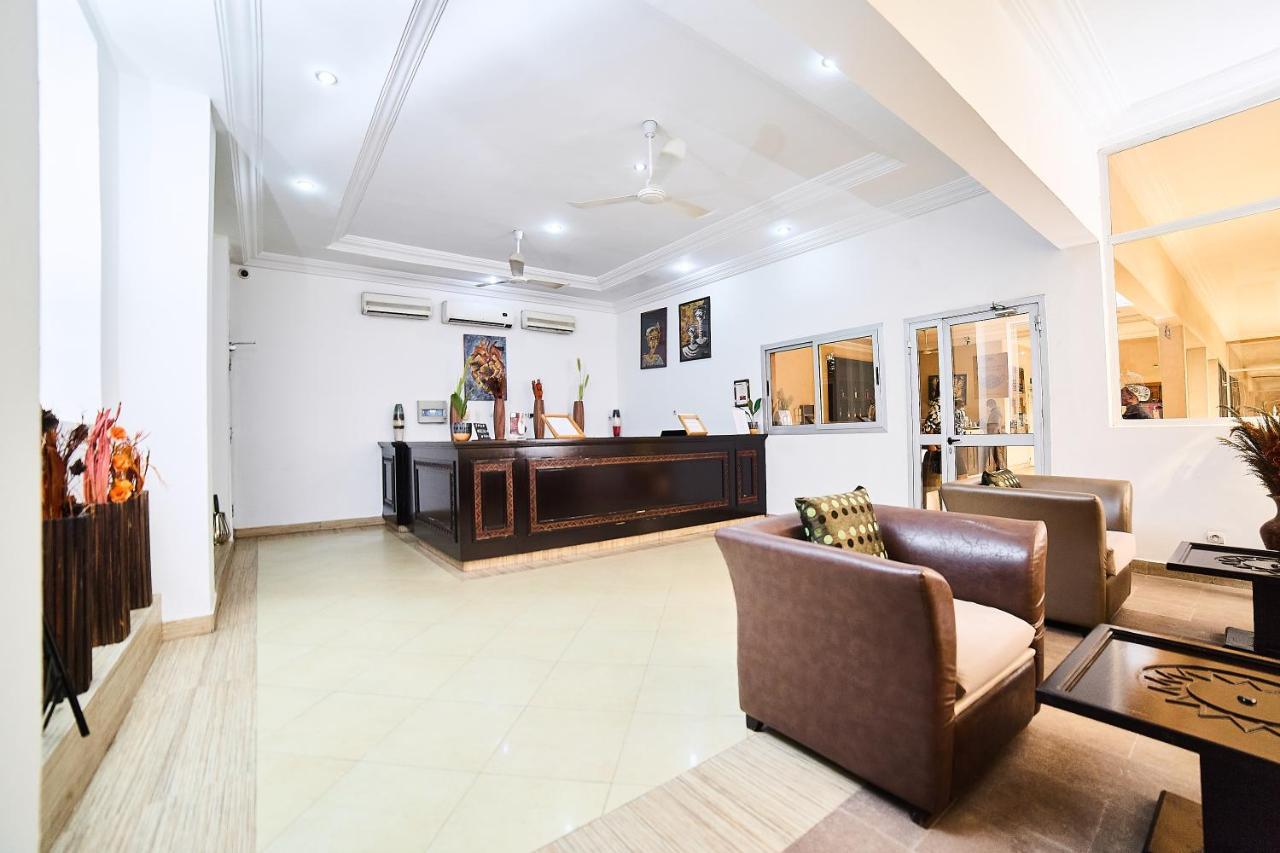 Dunia Hotel Bamako Centre Buitenkant foto