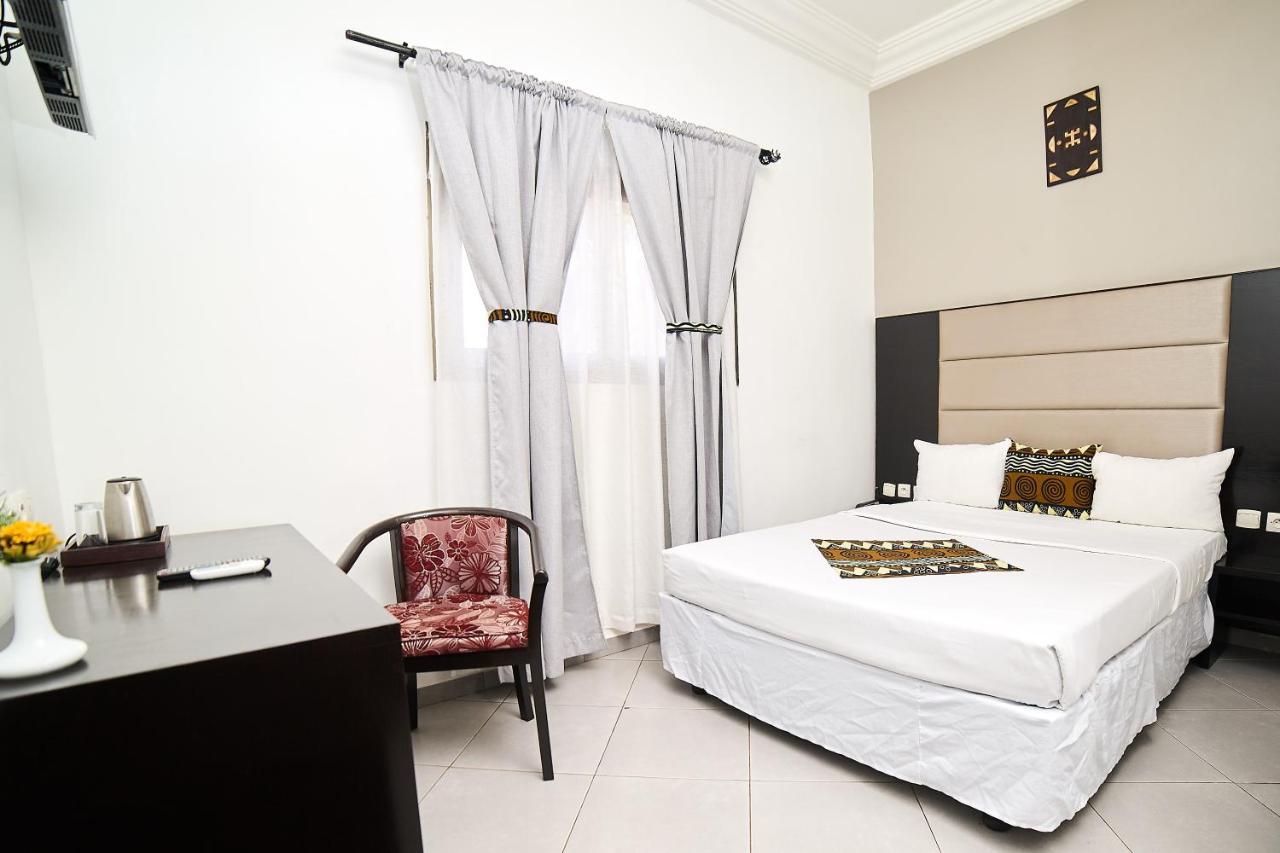 Dunia Hotel Bamako Centre Buitenkant foto